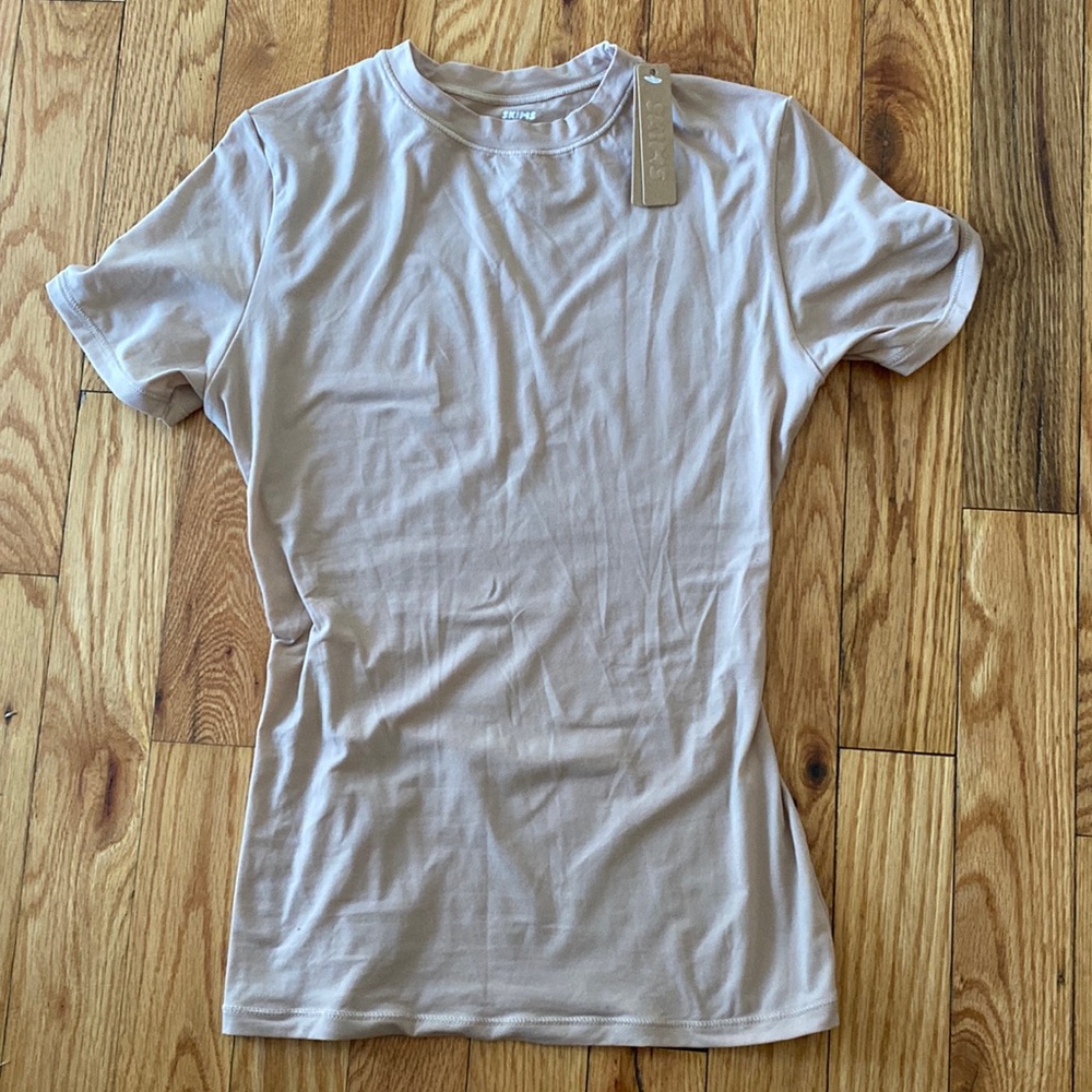 Skims t shirt